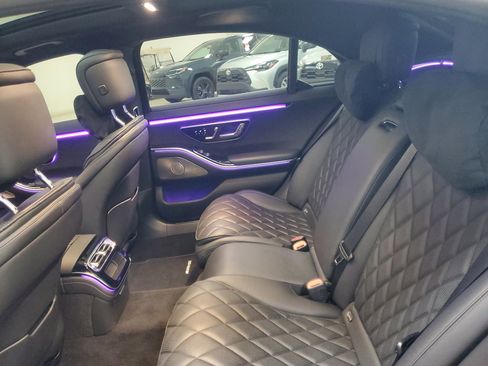 Used 2024 Mercedes-Benz S 580 4MATIC Sedan image 12