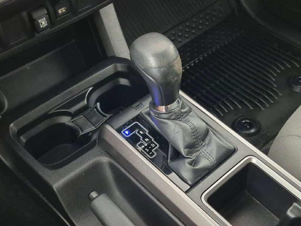 Used 2021 Toyota Tacoma SR5 RWD image 26