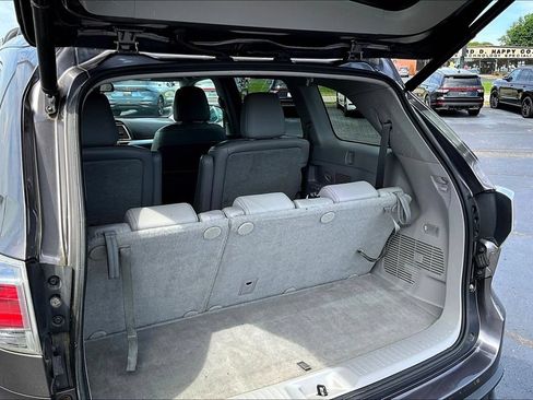 Used 2015 Toyota Highlander XLE FWD image 8