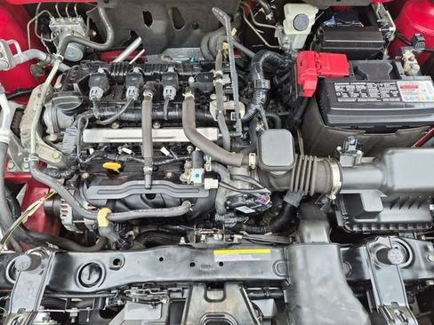 Used 2019 Nissan Kicks FWD image 30