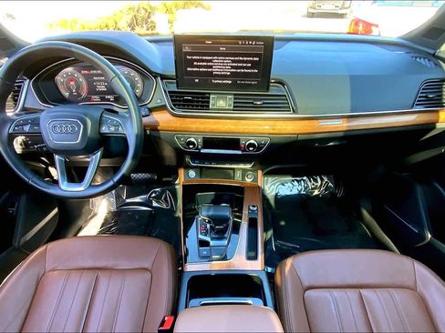 Used 2021 Audi Q5 Premium Plus w/ Premium Plus Package image 16