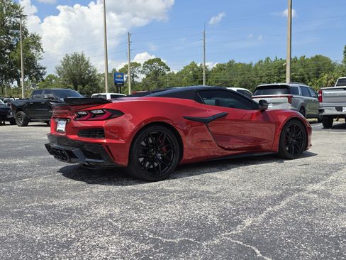 Used 2023 Chevrolet Corvette Z06 RWD image 4