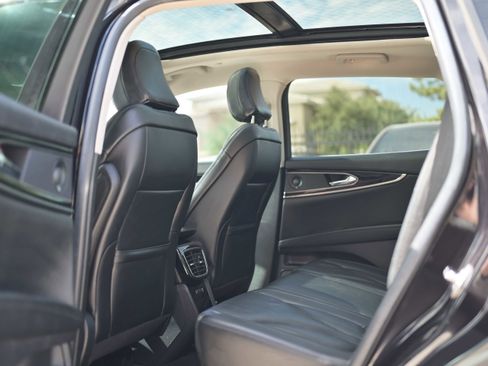 Used 2021 Lincoln Nautilus Reserve w/ Monochromatic Package image 12