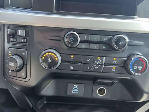 Used 2024 Ford F250 XL w/ STX Appearance Package AWD/4WD image 30