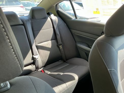 Used 2025 Nissan Altima 2.5 SV FWD image 32