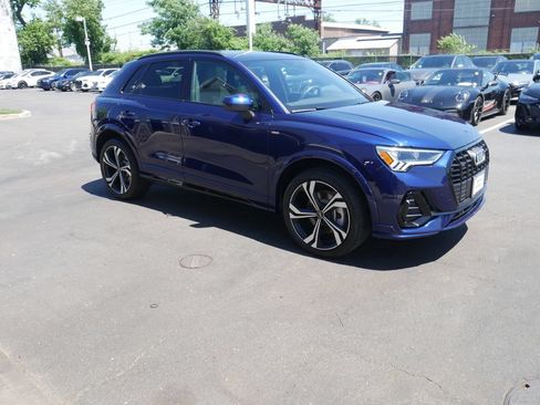Used 2023 Audi Q3 2.0T Premium Plus w/ Premium Plus Package AWD/4WD image 10