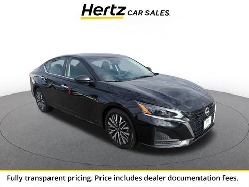 Used 2025 Nissan Altima 2.5 SV FWD image 1