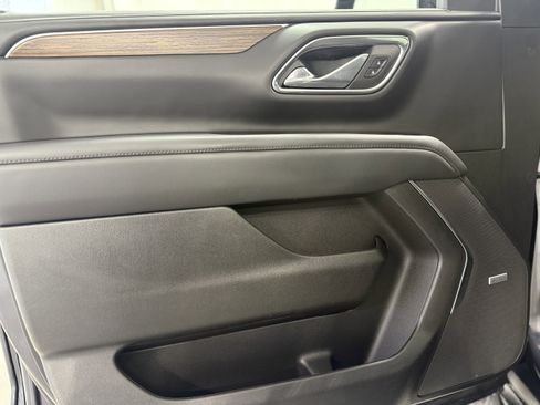 Used 2023 Chevrolet Tahoe High Country image 11
