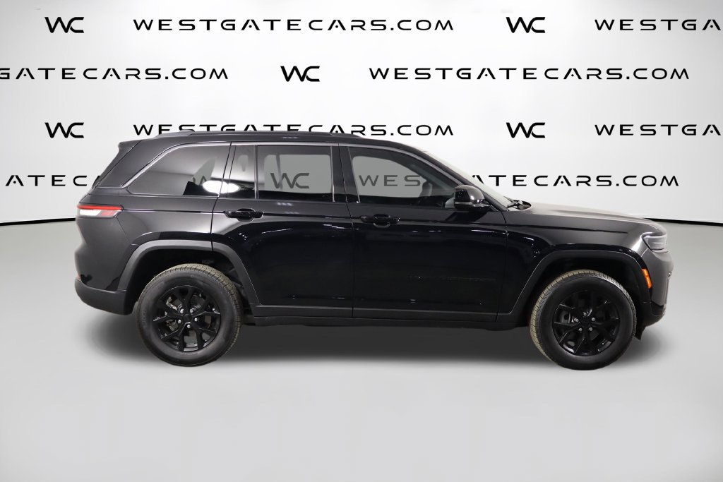 Used 2026 Jeep Grand Cherokee Altitude AWD/4WD image 47