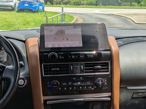 Used 2024 INFINITI QX80 Sensory AWD/4WD image 20