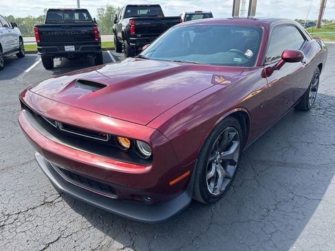 Used 2019 Dodge Challenger R/T RWD image 9