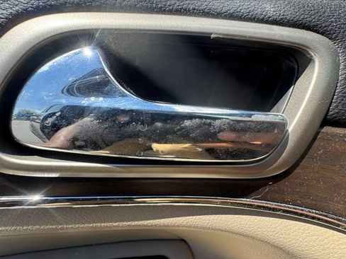 Used 2017 Jeep Grand Cherokee Limited w/ Luxury Group II AWD/4WD image 6