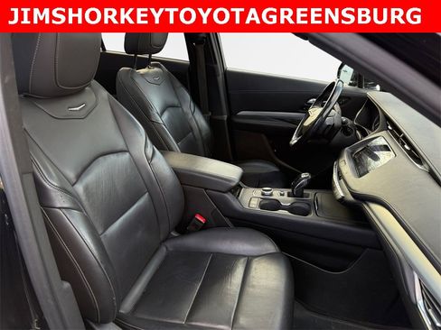 Used 2019 Cadillac XT4 Premium Luxury image 26