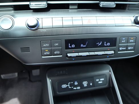 New 2026 Hyundai Kona Limited FWD image 6