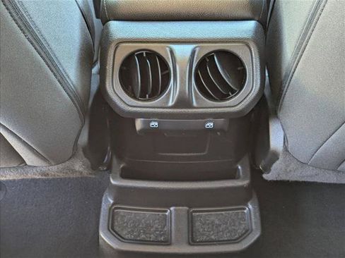Used 2023 Jeep Wrangler Unlimited AWD/4WD image 16