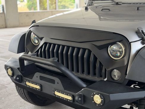 Used 2014 Jeep Wrangler Sport w/ Connectivity Group AWD/4WD image 9