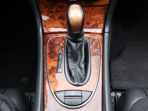 Used 2005 Mercedes-Benz E 500 4MATIC image 37