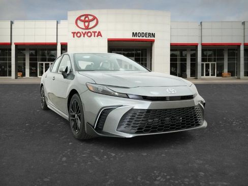 New 2026 Toyota Camry SE FWD image 11