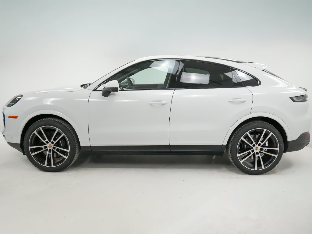 Certified 2026 Porsche Cayenne Coupe AWD/4WD image 2