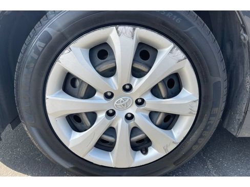 Used 2023 Toyota Corolla LE FWD image 39