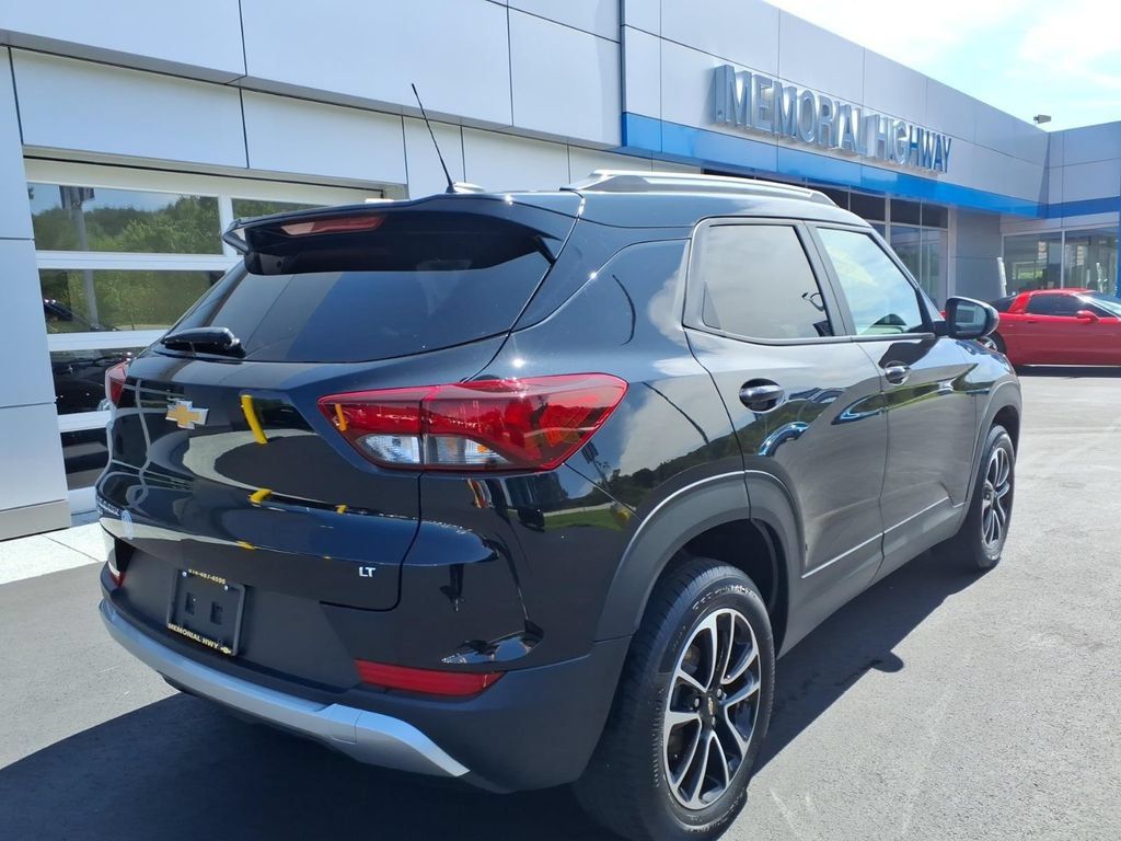 Used 2024 Chevrolet TrailBlazer LT AWD/4WD image 7