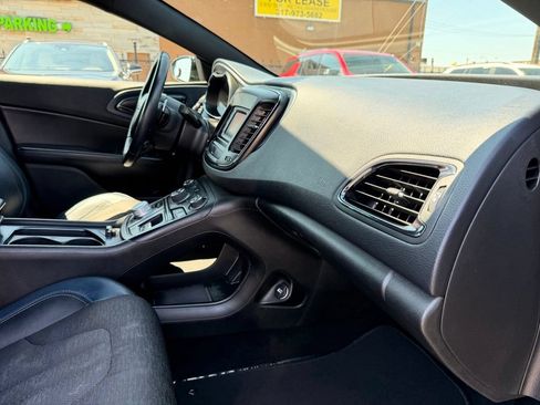 Used 2016 Chrysler 200 S w/ Comfort Group FWD image 31