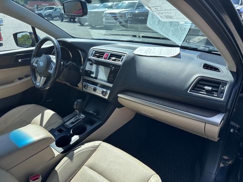 Used 2016 Subaru Outback 3.6R Limited image 22