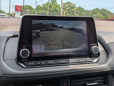 Certified 2023 Nissan Rogue SV w/ SV Premium B Package AWD/4WD image 18