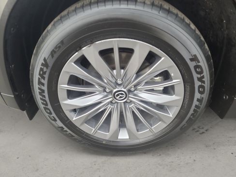 Used 2024 MAZDA CX-90 Plug-In Hybrid w/ Preferred image 10