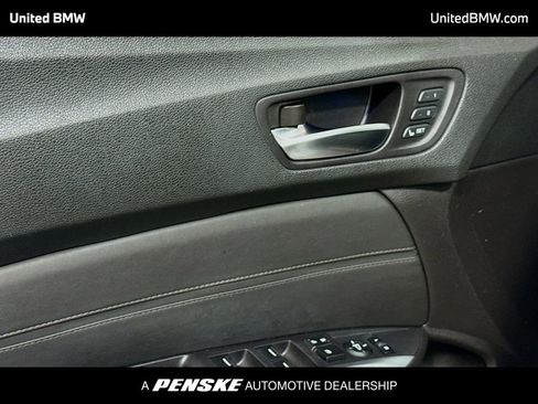 Used 2015 Acura TLX image 3