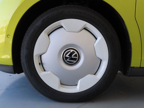 New 2025 Volkswagen ID. Buzz 1st Edition image 29