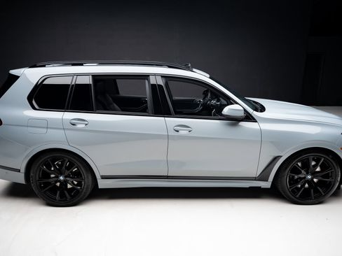 Used 2024 BMW X7 xDrive40i w/ Executive Package AWD/4WD image 35