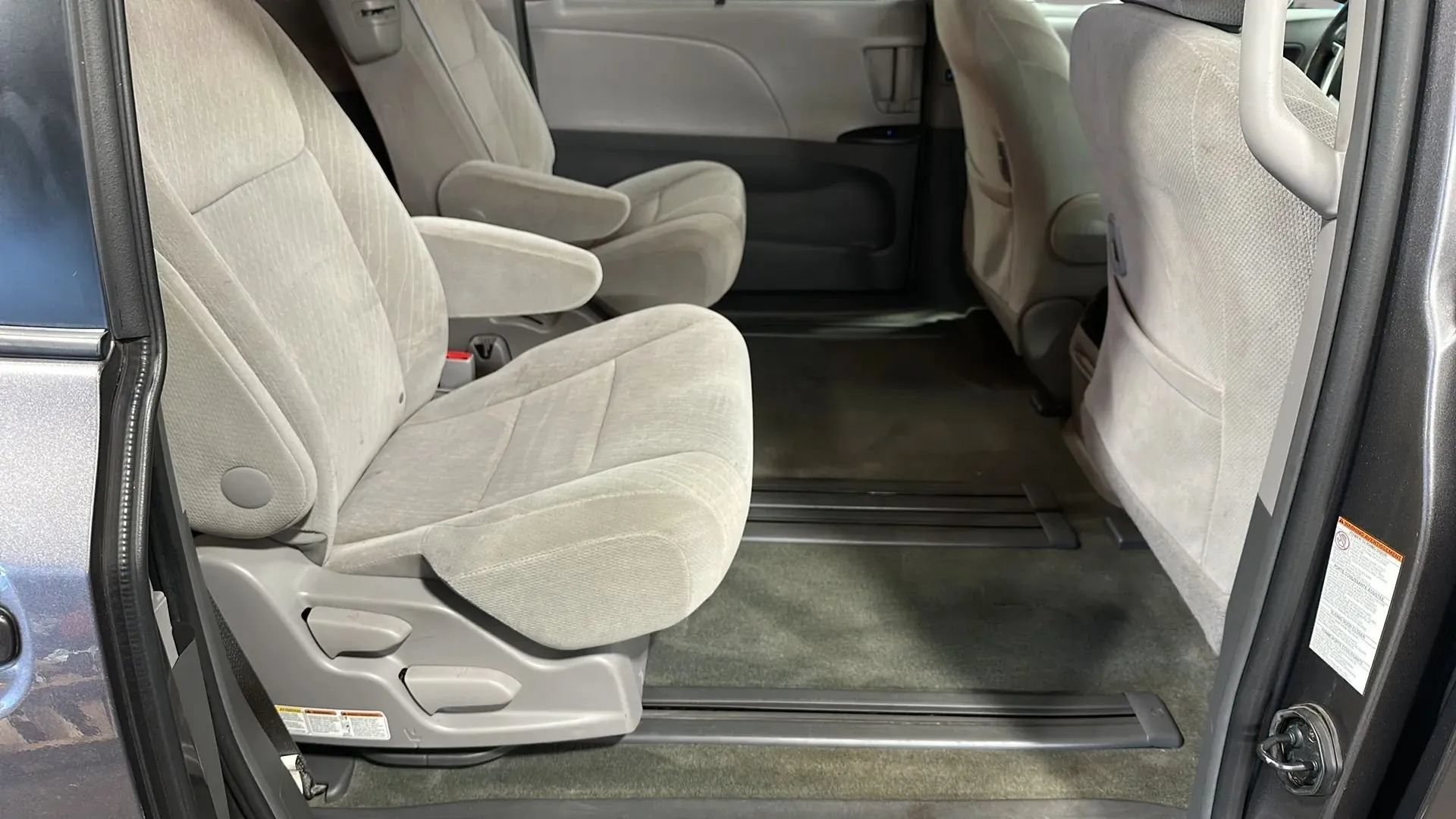 Used 2017 Toyota Sienna LE FWD image 16