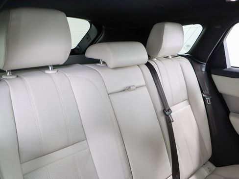 Used 2023 Land Rover Range Rover Velar R-Dynamic S image 28