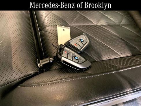 Used 2023 BMW X5 xDrive40i w/ Premium Package AWD/4WD image 11