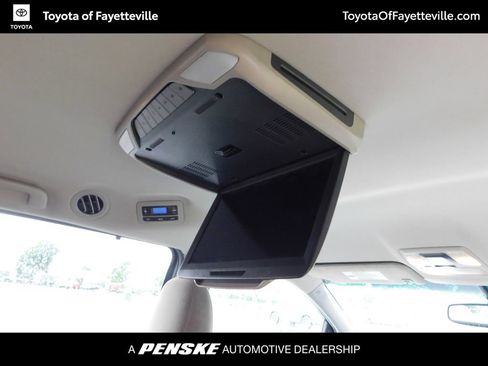 Used 2016 Toyota Sienna LE FWD image 4
