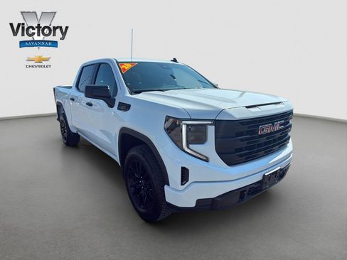Used 2026 GMC Sierra 1500 Pro w/ Graphite Edition AWD/4WD image 4