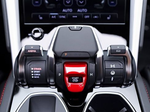 Used 2022 Lamborghini Urus image 73