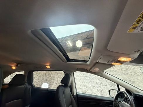 Used 2025 Honda Odyssey EX-L image 12