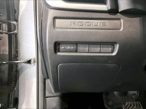 Used 2023 Nissan Rogue S AWD/4WD image 44