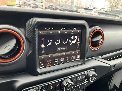 Used 2021 Jeep Gladiator Mojave image 17