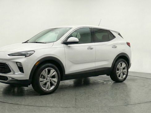 Used 2025 Buick Encore GX Preferred image 3