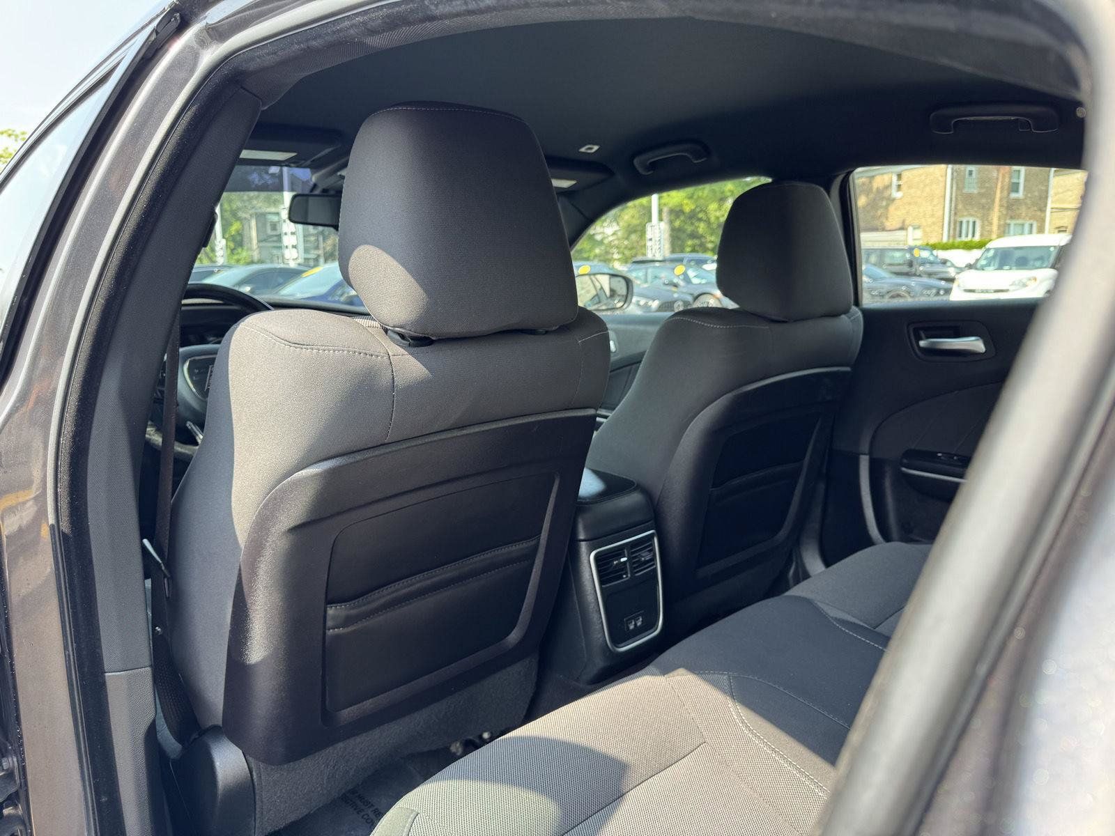 Used 2019 Dodge Charger SXT AWD/4WD image 31