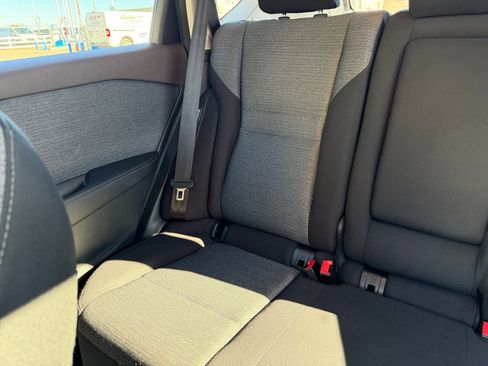 Used 2023 Nissan Rogue SV image 39