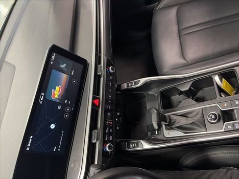 Used 2024 Kia Sorento S image 24