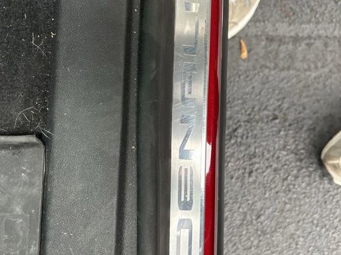 Used 2025 GMC Acadia Denali w/ Super Cruise Package FWD image 7