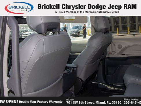 Used 2024 Toyota Sienna XLE FWD image 14