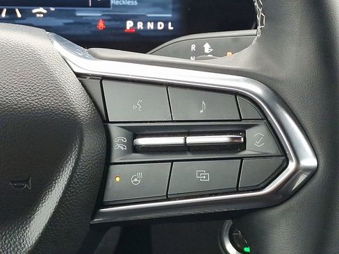 Used 2024 Chevrolet Traverse Z71 image 20