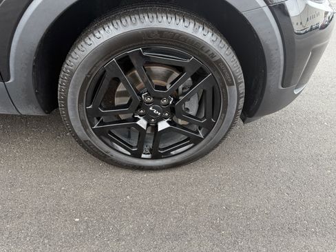 Used 2023 Kia Telluride EX X-Line image 33