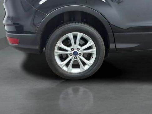 Used 2017 Ford Escape SE AWD/4WD image 24